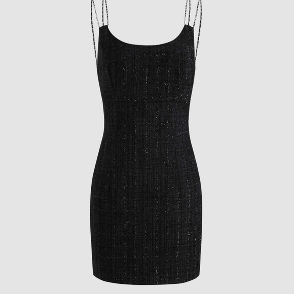 SCOOP NECKLINE CHAIN DETAIL SOLID BACKLESS SHORT DRESS - Picture 2 of 4